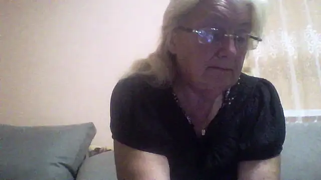 AmyLove353 webcam