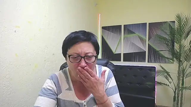 EmilyL0ve webcam