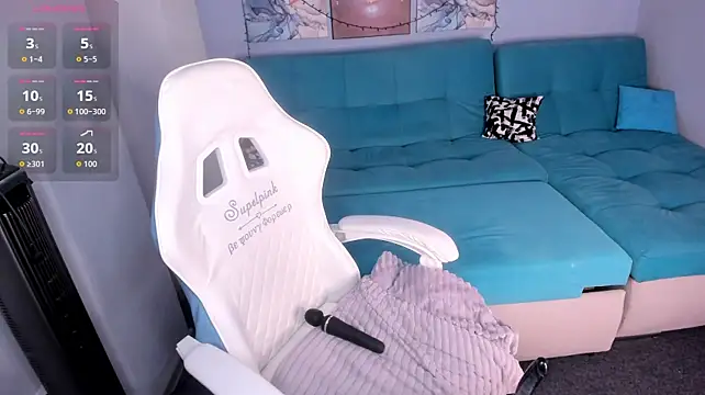 College_Girl_18 webcam