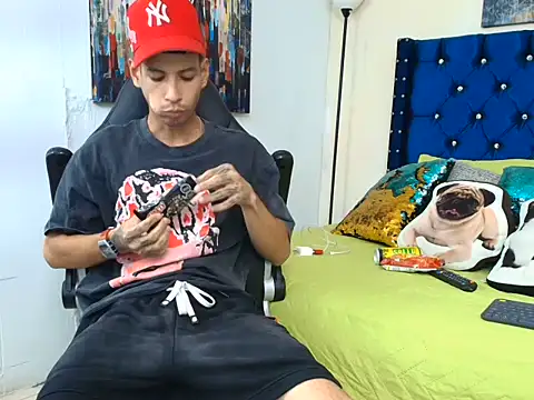 connor_launther_ webcam