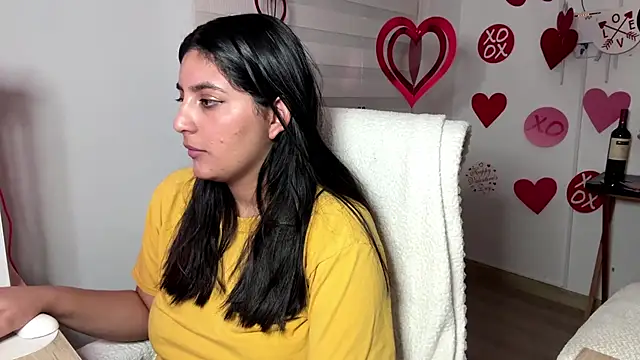 cloe_small webcam