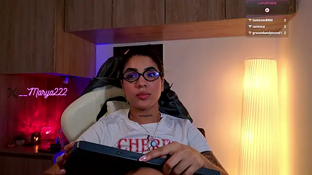 Maryybellax webcam