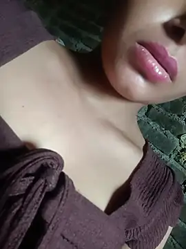 Aaisha-16 webcam