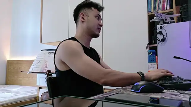 OnlyMan90 webcam
