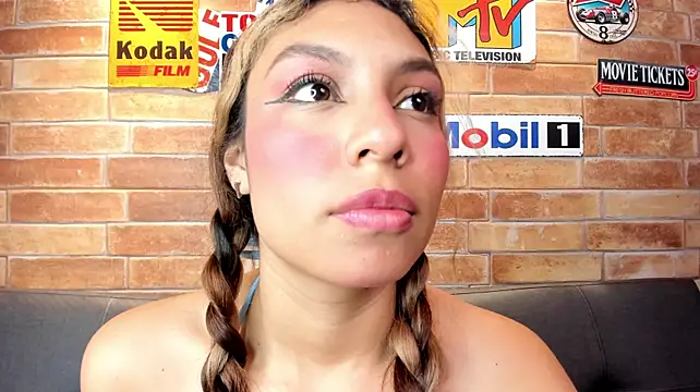 foxy_antonela