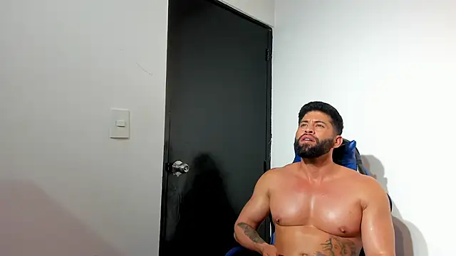 RikyAaron webcam