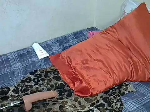 brownfinegirl22 webcam