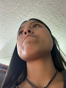 littlee_Lucy webcam