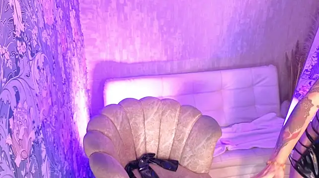 mistress_lilacorleone webcam