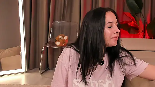 AlessiaMarais webcam