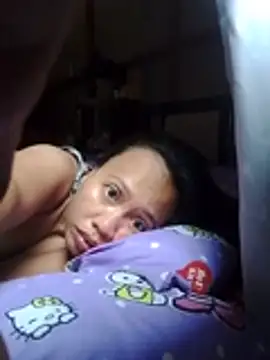 sweetgirll11 webcam