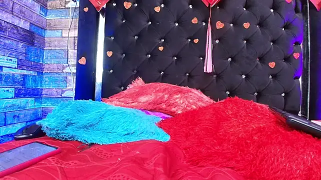 Laura_Fox01 webcam