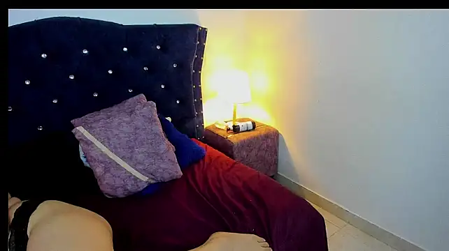 Larissa_Frost webcam