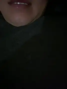 Quinluyn99 webcam