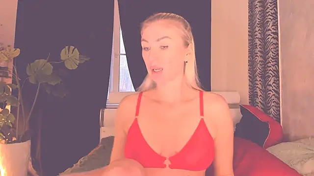 Karma_S_U_T_R_A webcam