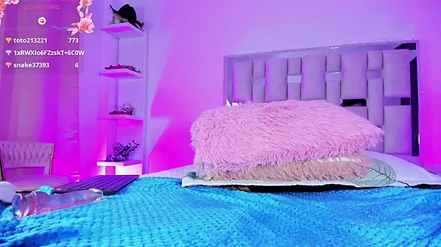 emili_clark webcam