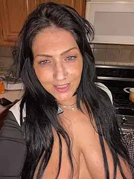 LittleMissEeve webcam