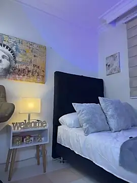 thiago_hill's live room