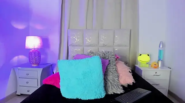 aliyah_sweet webcam