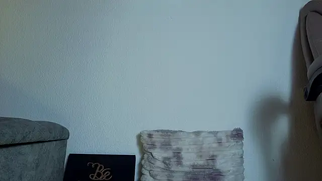 Blueberry_gothic webcam