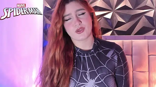 megan_whitee__ webcam