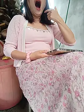 Linda-yiyi webcam