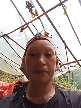 Linda-04 webcam