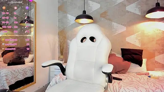 LalilaBrunettee webcam