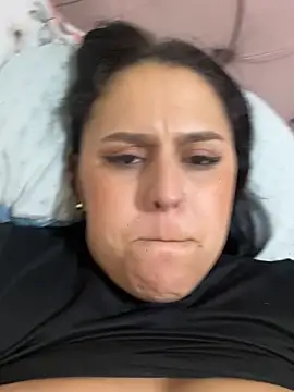 katleya_lewiis live cam preview