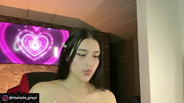 Charlotte_greys
