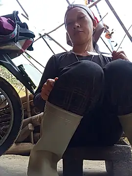 Linda-04 webcam