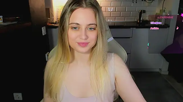 blonde_kellyy webcam