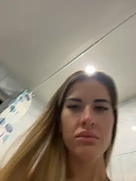 hotty_girls_here webcam