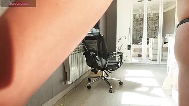 MissValday webcam