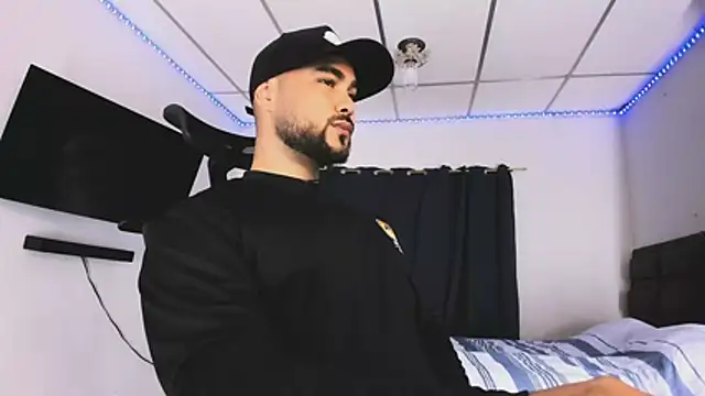Sebas-hott webcam