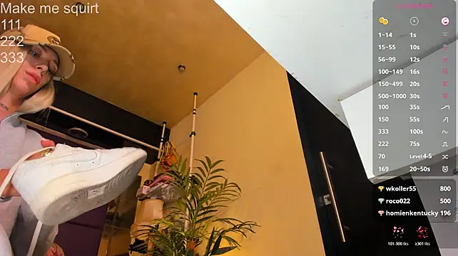 spicyxmilf webcam