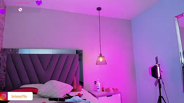 BRIANA_Z webcam