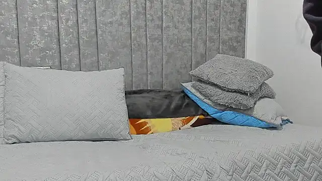 Calvin_Hunter webcam
