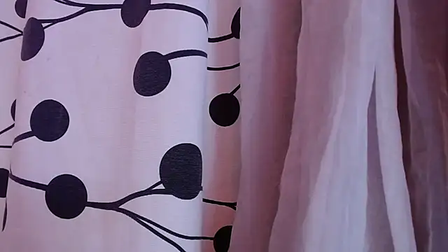Saraanova1 webcam