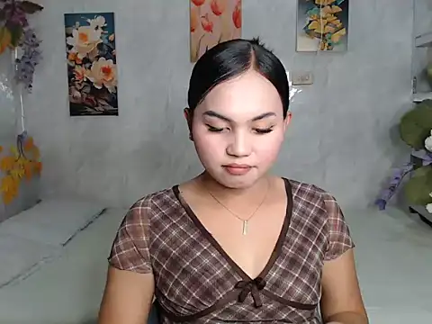 ur_asiankat webcam