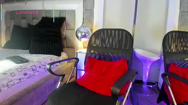 LucasThomson_ webcam