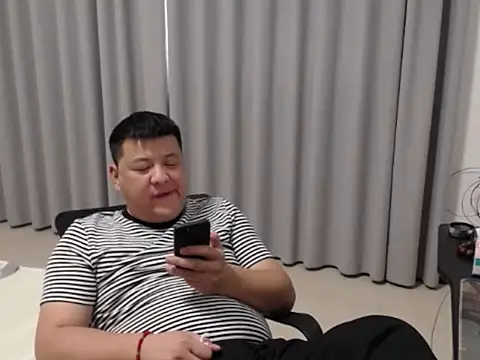 zhang1118 webcam