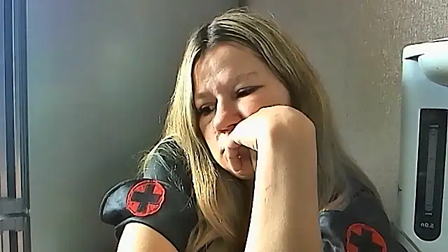 Juliamodest1 webcam