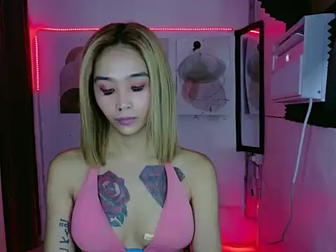 ScarletAndElysia webcam