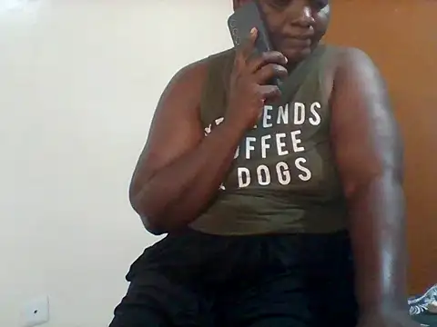 QueenOfAss11 webcam