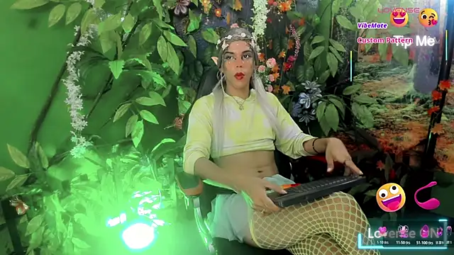 Celene_White webcam