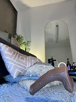 Isa__Blanc webcam