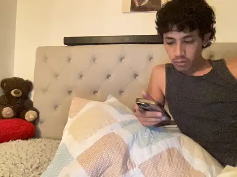 Ostin18hot webcam