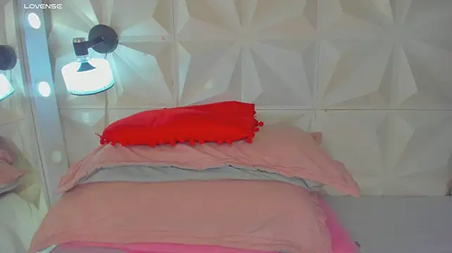 cute_latinaxxx webcam