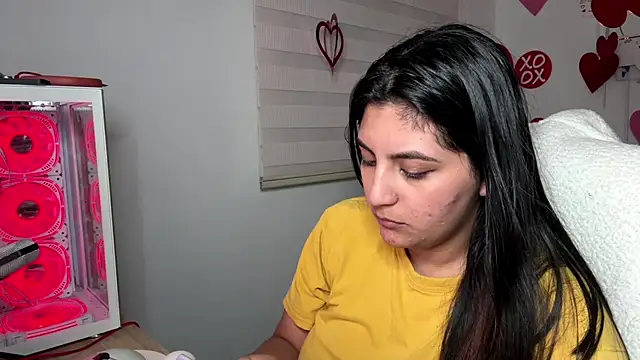 cloe_small webcam